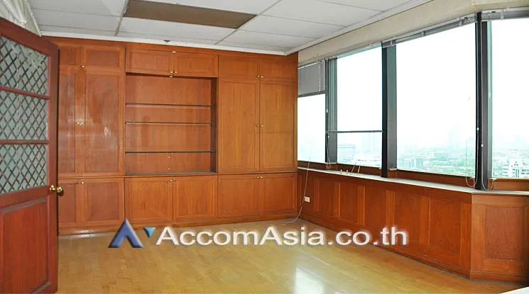 unit Office space For Sale in Ratchadaphisek, Bangkok  near ARL Ramkhamhaeng (AA14915)